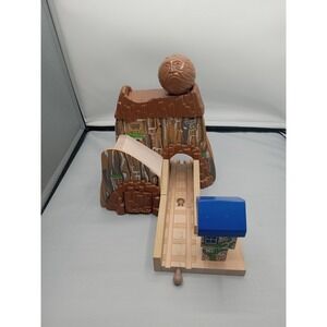 Learning Curve Wooden Thomas Train Boulder Mountain with Collapsing Building!